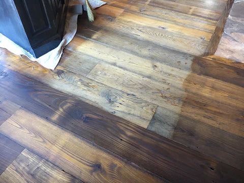 Before and after a floor with Livos to repair