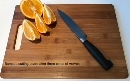 butcher block oil ardvos by livos on cutting board